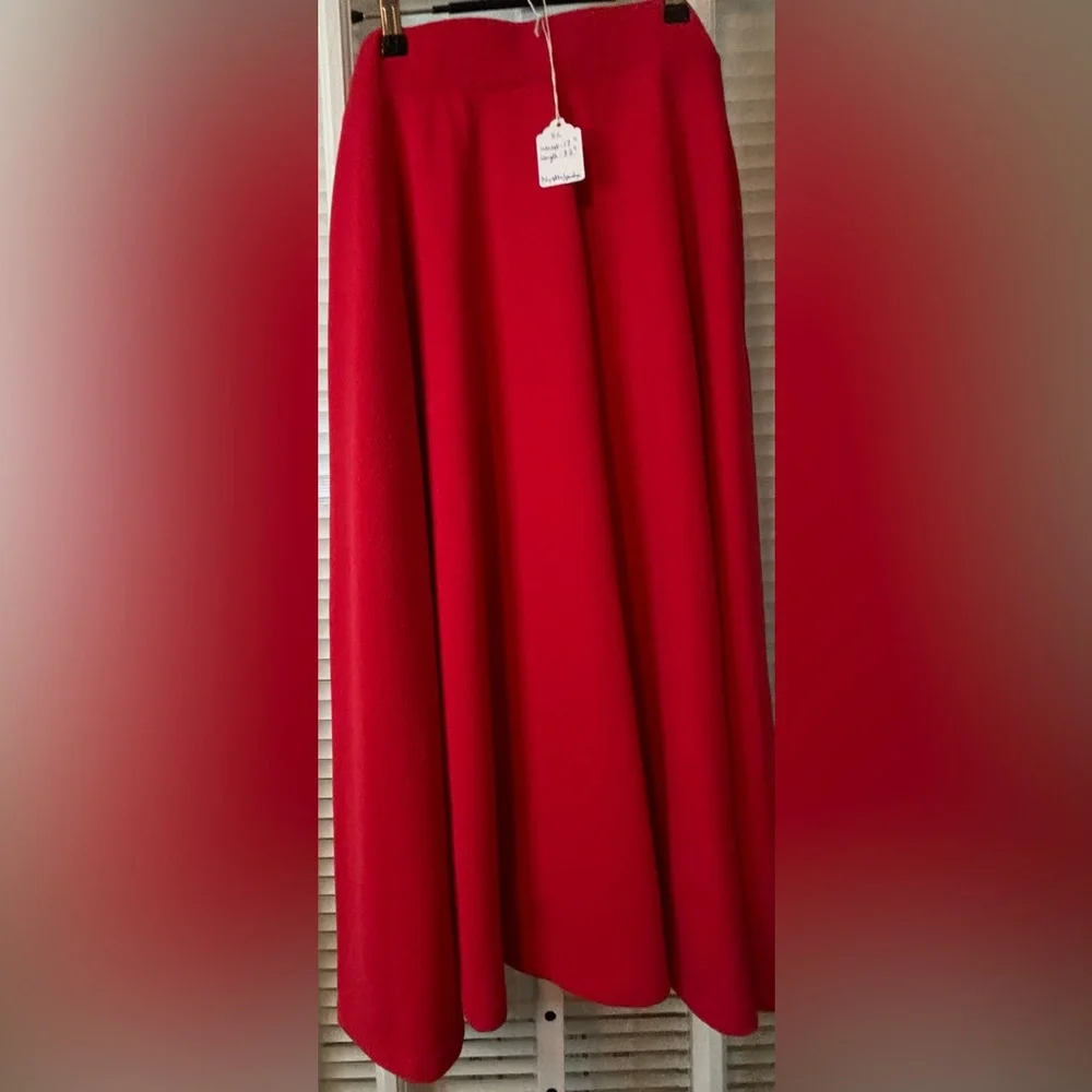 White Oaks Long  Red Skirt XL - Picture 2 of 3